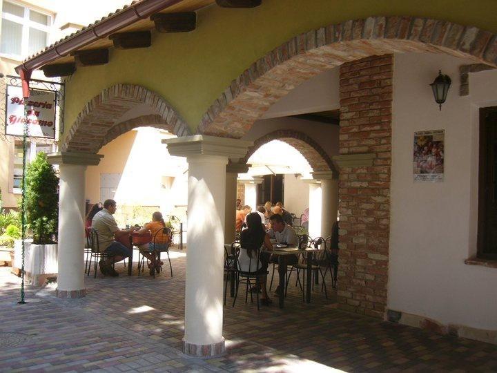 Penzion Da Giacomo Trenčín Buitenkant foto